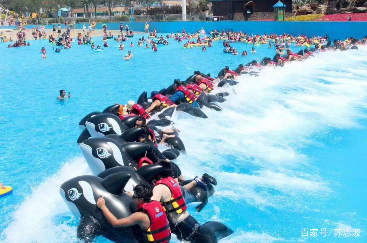 人工造浪在水上樂園設備中的重要性